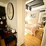 Stylish Unit, Heart Of Bayswater