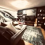 Stylish Unit, Heart Of Bayswater